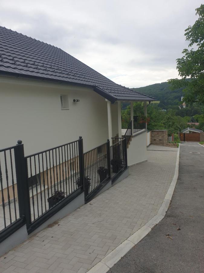 Apartmani Kruna Vrdnik Exterior foto