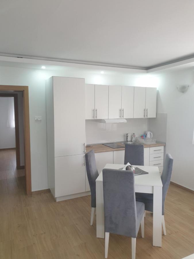 Apartmani Kruna Vrdnik Exterior foto